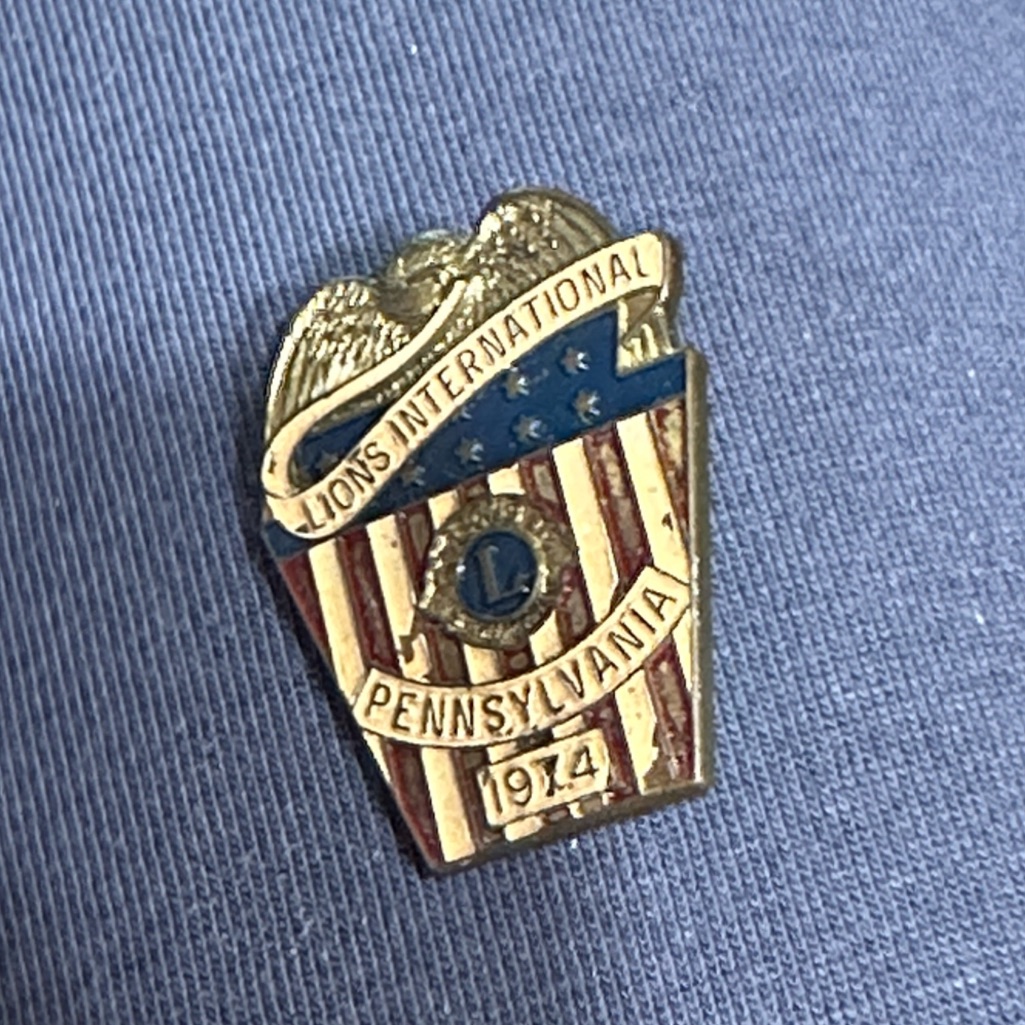 1974 Lions International Pennsylvania Pa Enamel Lapel Pin Vintage